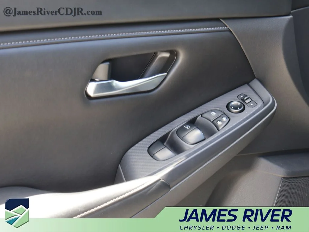 Used 2024 Gray Nissan SV image 21