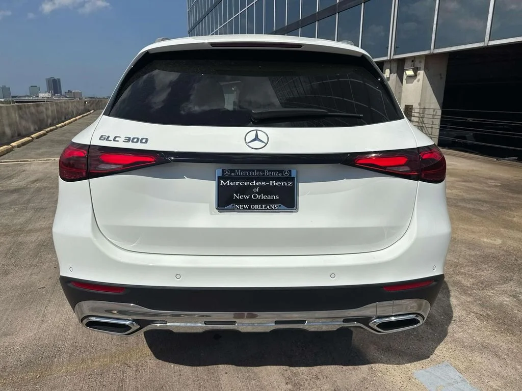 Certified Used 2026 White Mercedes-Benz GLC 300 image 4