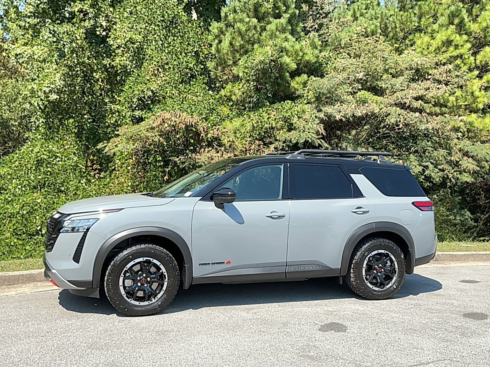 New 2026 Boulder Gray Pearl/Super Black Nissan Rock Creek image 4