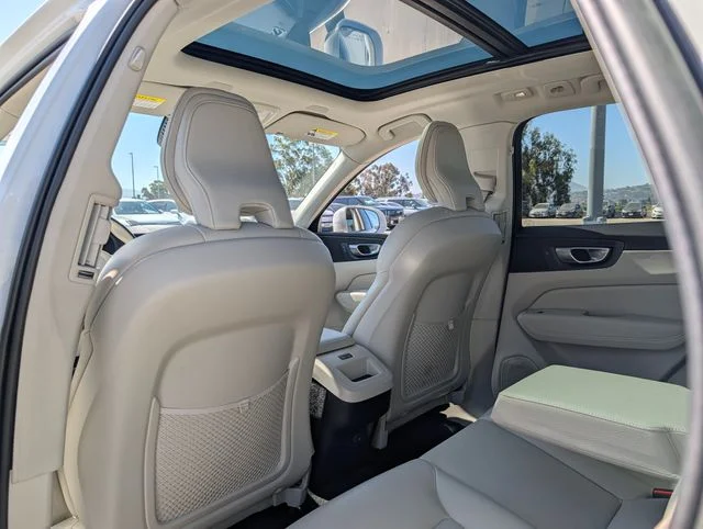 2023 Volvo XC60 Plus - Photo 14