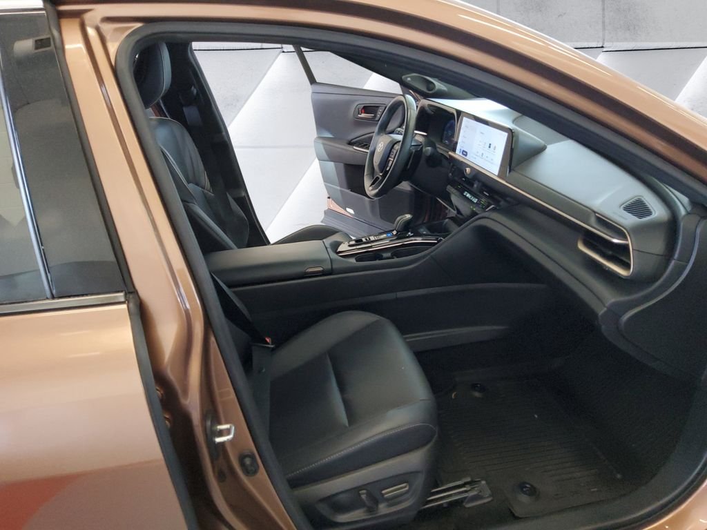 Used 2024 Brown Toyota Platinum image 13
