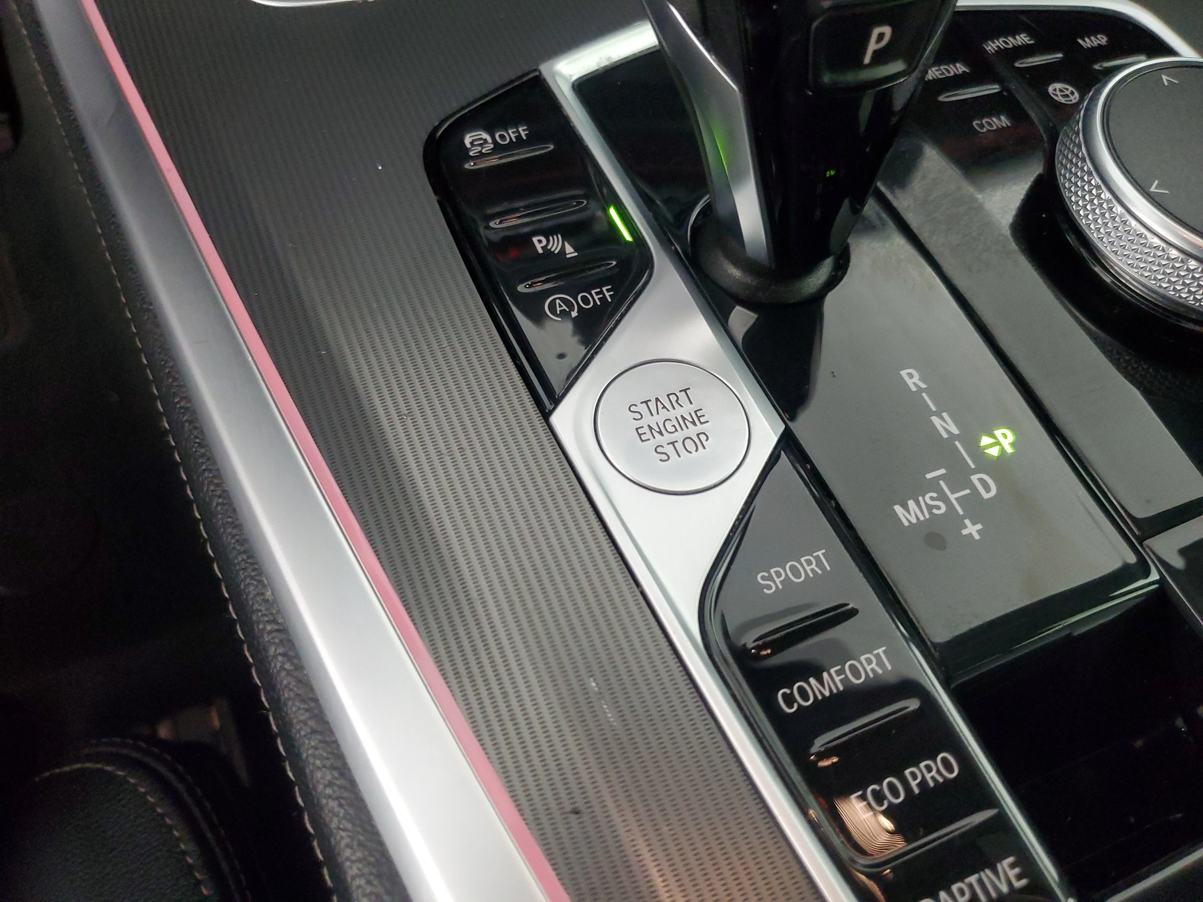 Used 2019 Arctic Gray Metallic BMW xDrive40i image 18