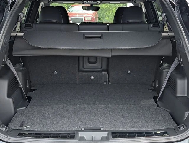 New 2026 Graphite Gray Mitsubishi LE 1.5T S-AWC image 6