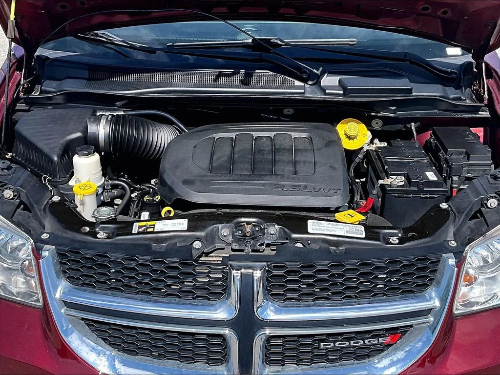 Used 2019 Red Dodge SE image 10