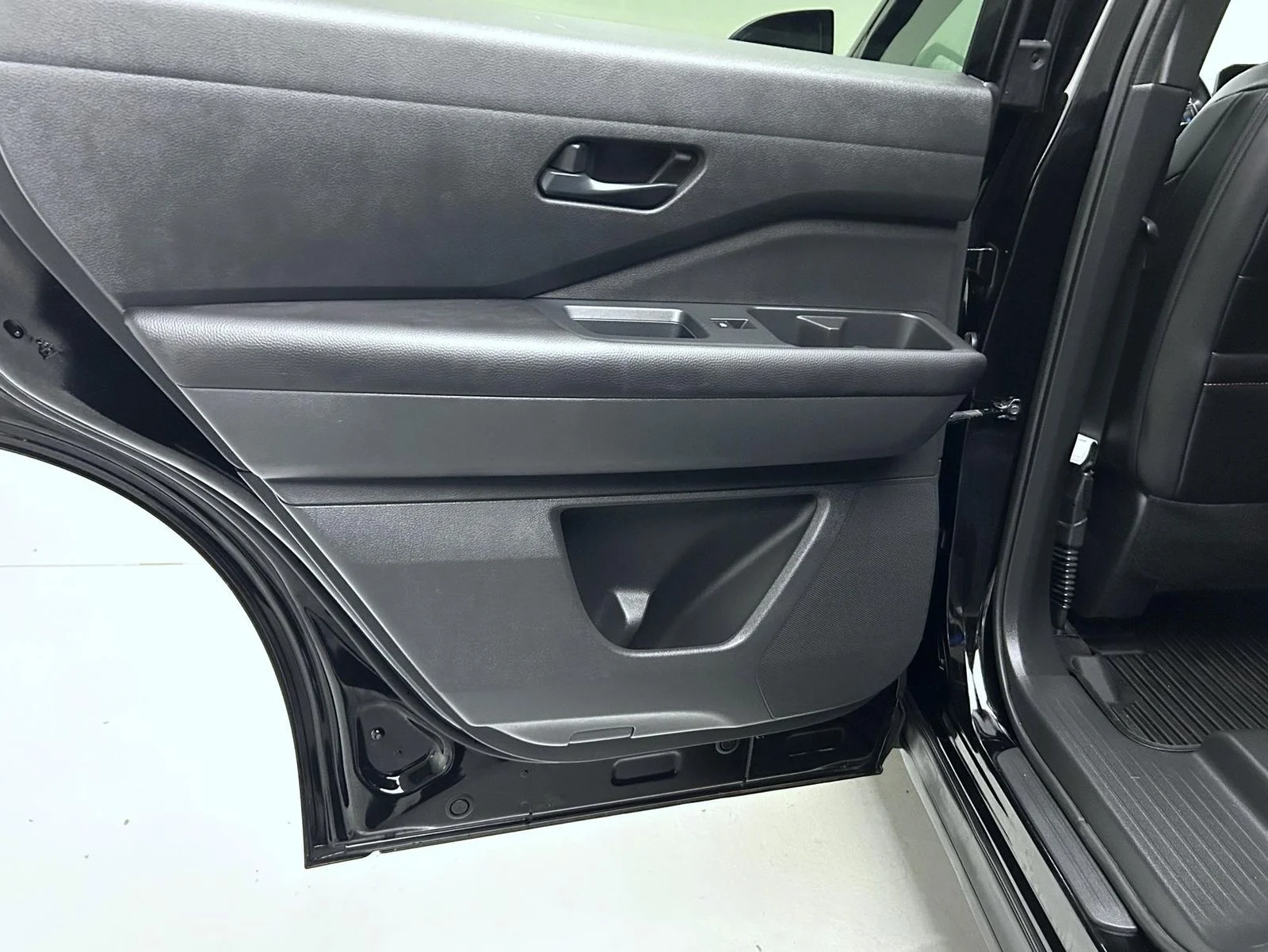 Used 2025 Black Nissan Rock Creek image 21