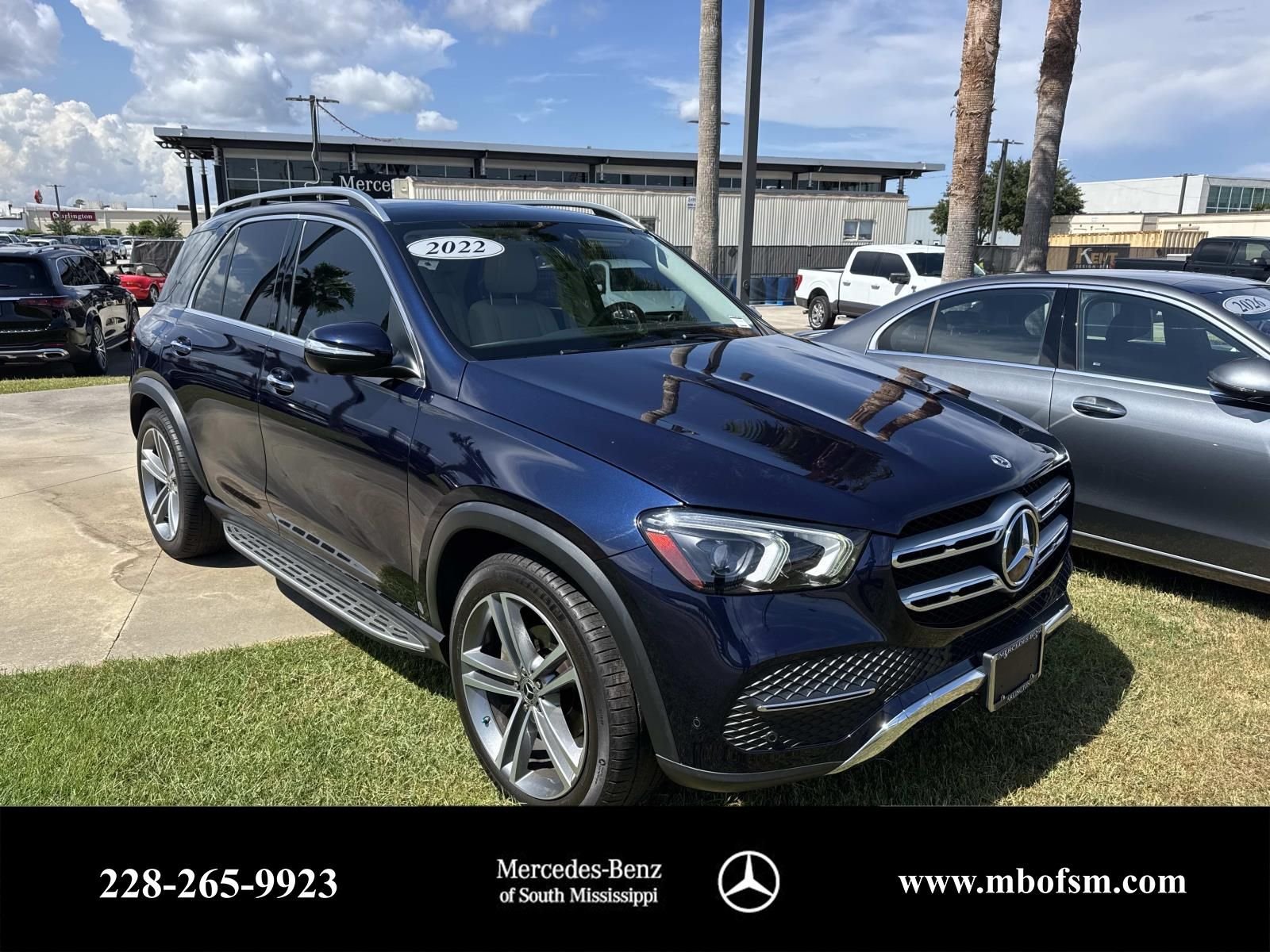 Certified Used 2022 Blue Mercedes-Benz GLE 350 image 1