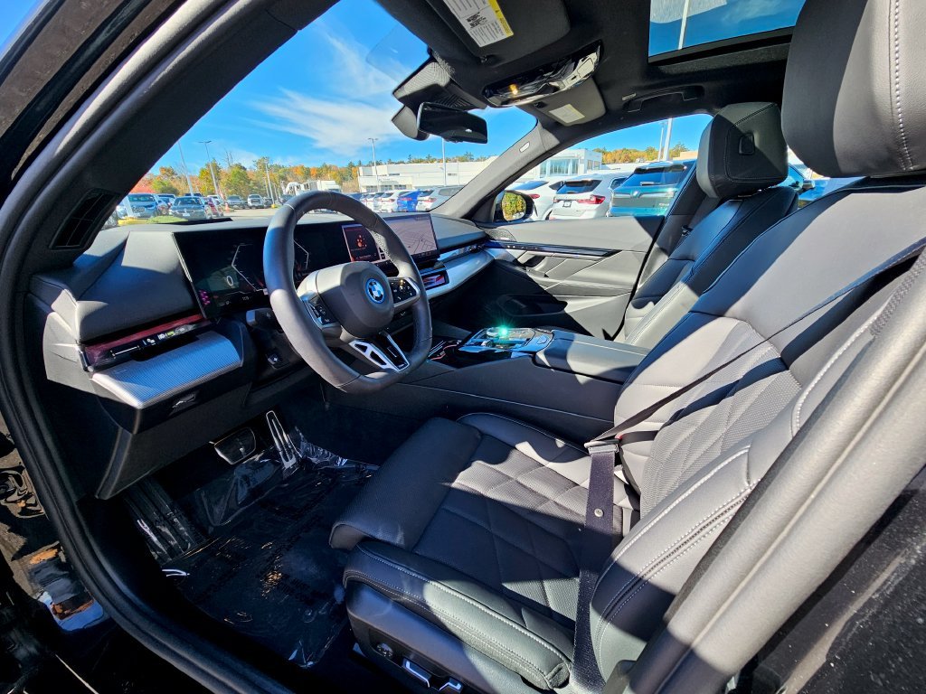 Certified Used 2025 Black Sapphire Metallic BMW xDrive40 image 14