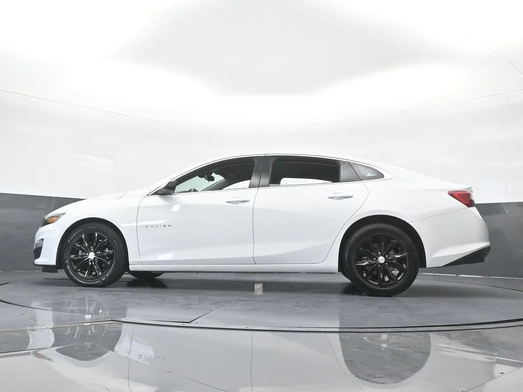 Used 2024 Summit White Chevrolet LT image 53