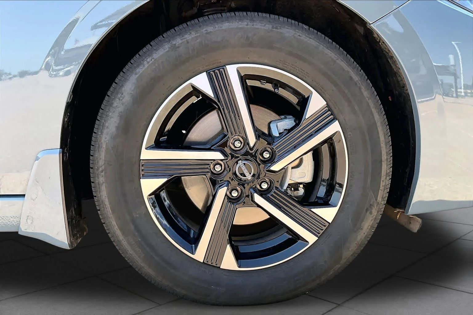 Certified Used 2025 Atlantic Gray Metallic Nissan SV image 11