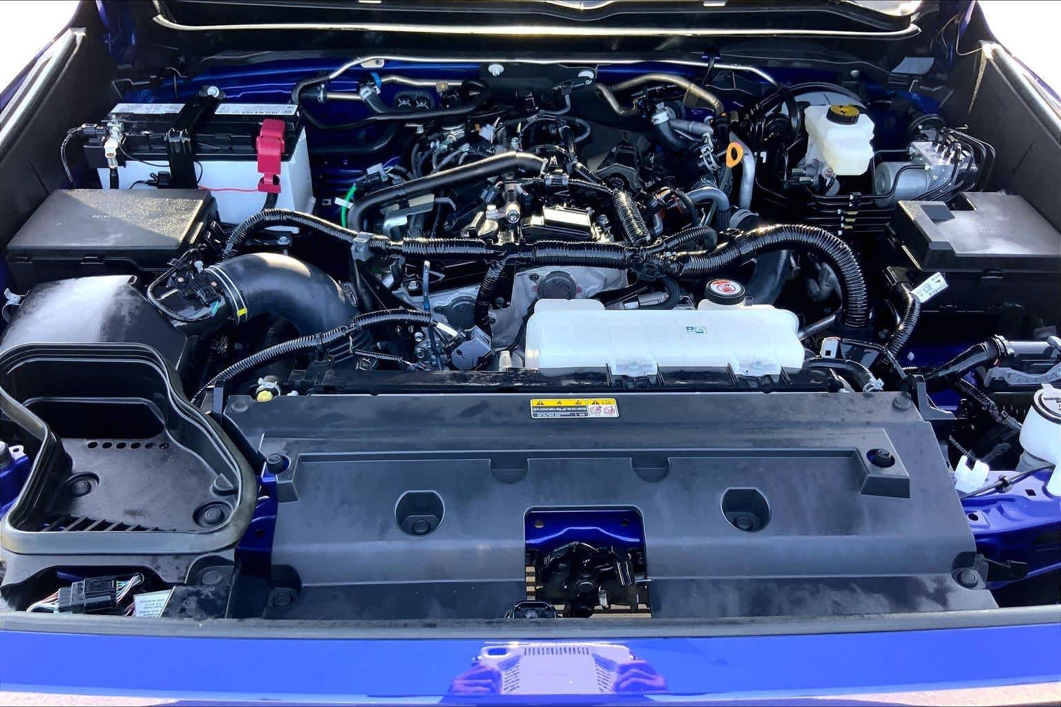 Certified Used 2025 Blue Crush Metallic Toyota SR5 image 31
