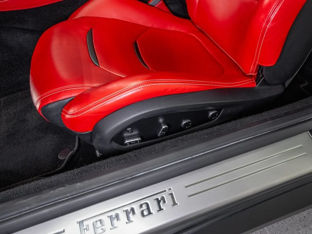 Used 2019 Nero Ferrari V12 image 15