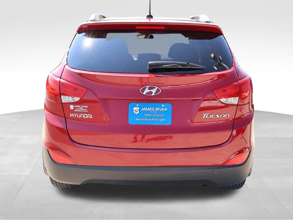 Used 2013 Garnet Red Hyundai GLS image 4