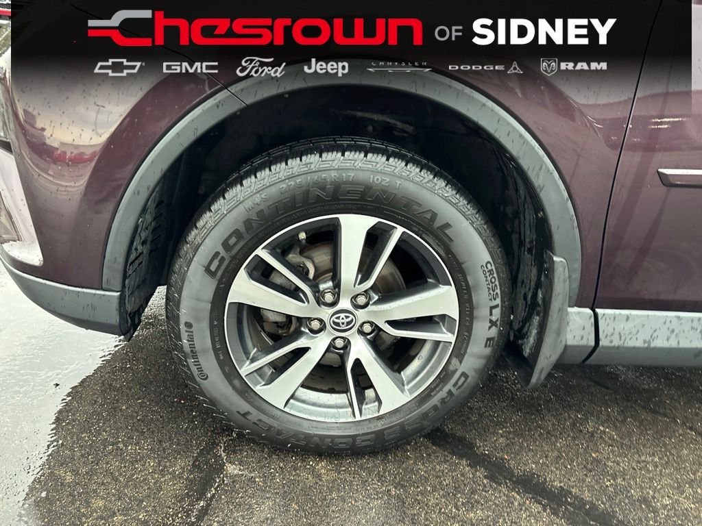 Used 2018 Black Currant Metallic Toyota XLE image 9