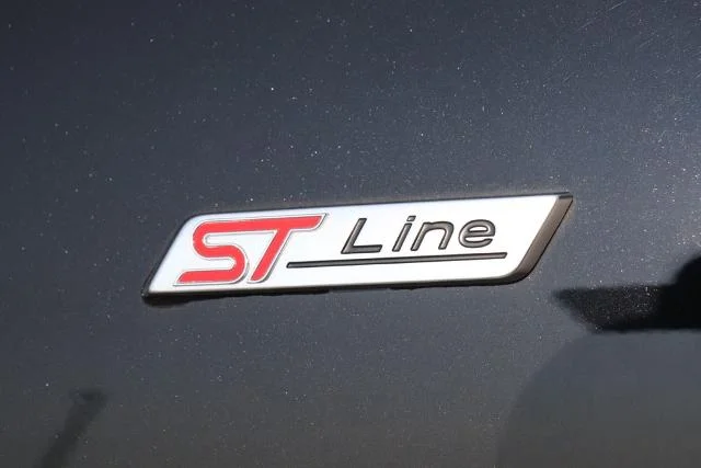 New 2025 Agate Black Metallic Ford ST-Line Select image 58