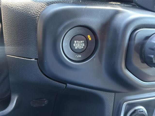 Used 2019 Silver Jeep Unlimited Sport S image 13