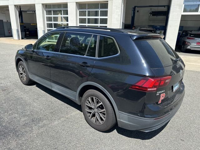 Used 2019 Black Volkswagen 2.0T SE image 4