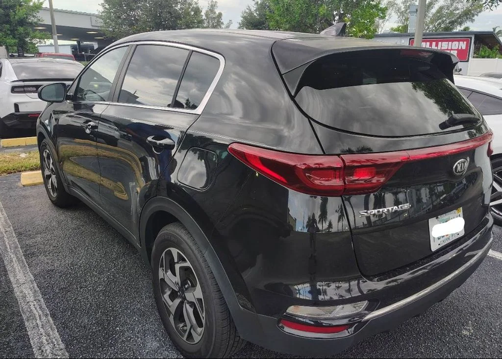 Used 2020 Red Kia LX image 4