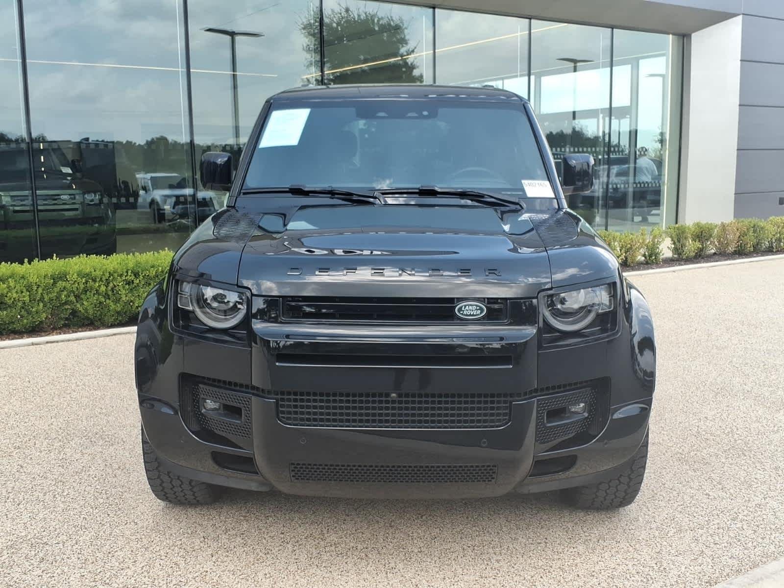 Certified Used 2025 Santorini Black Metallic Land Rover X image 2