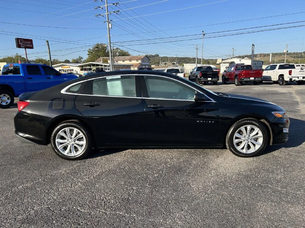 Used 2025 Chevrolet Malibu 1LT with VIN 1G1ZD5STXSF117349 for sale in Fayetteville, TN