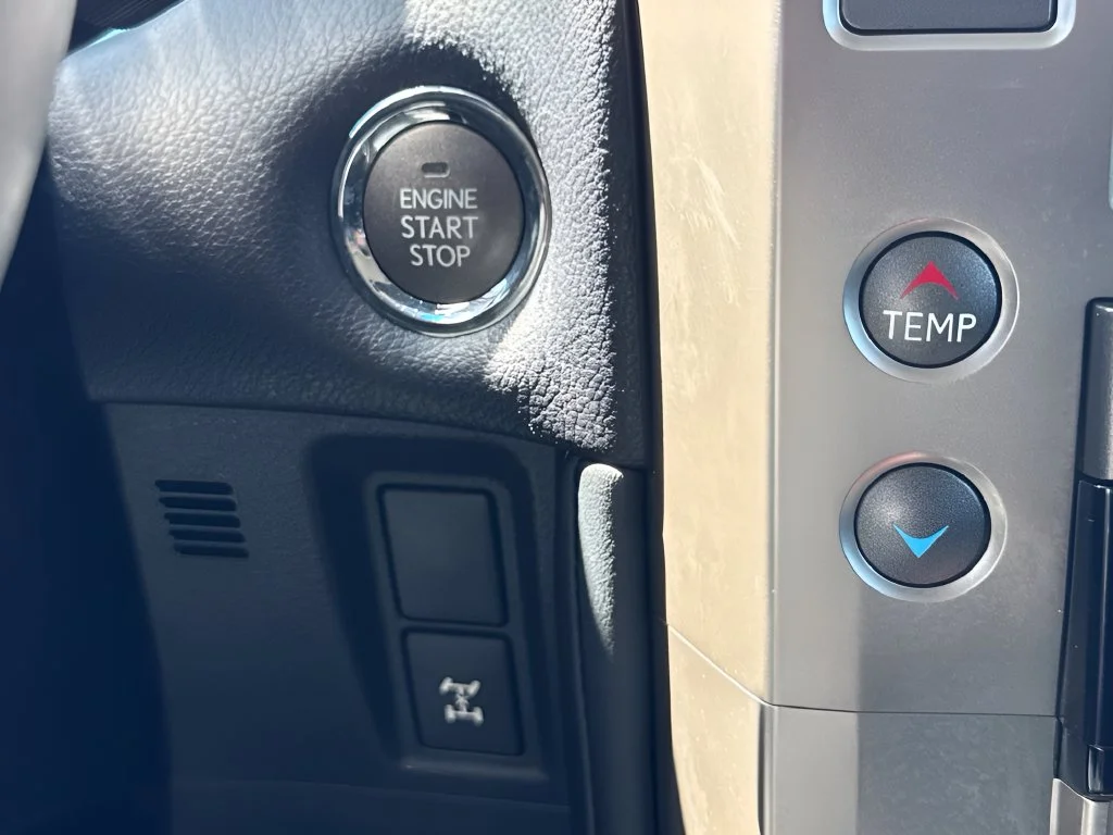 Used 2015 Black Lexus 460 image 23