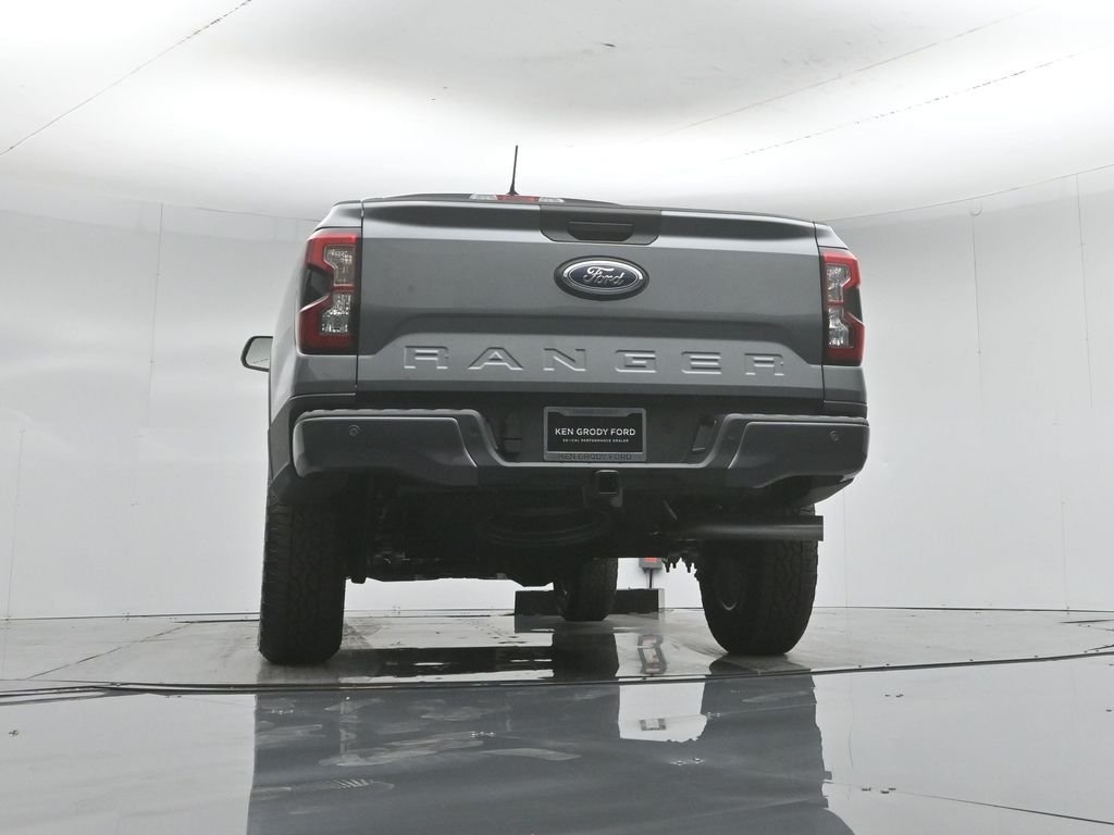 New 2026 Carbonized Gray Metallic Ford XLT image 46