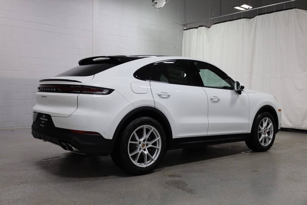 New 2026 White Porsche Coupe image 9