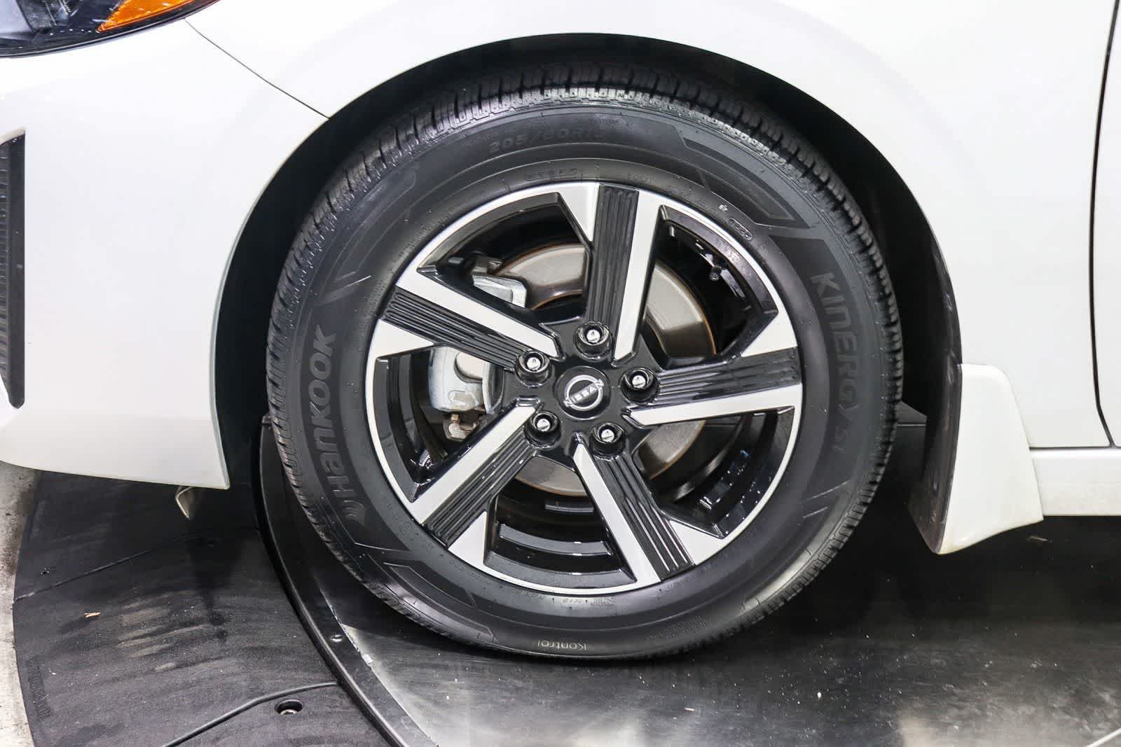 Used 2024 Aspen White Tricoat Nissan SV image 9