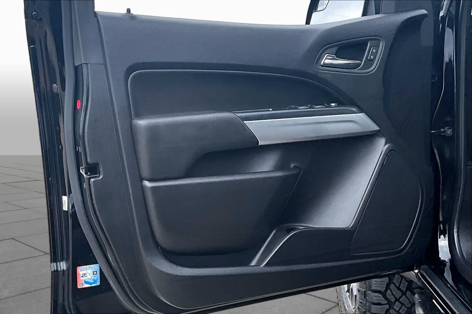 Used 2019 Black Chevrolet 4WD ZR2 image 33