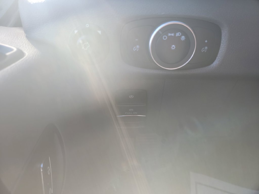 Used 2024  Ford  image 20