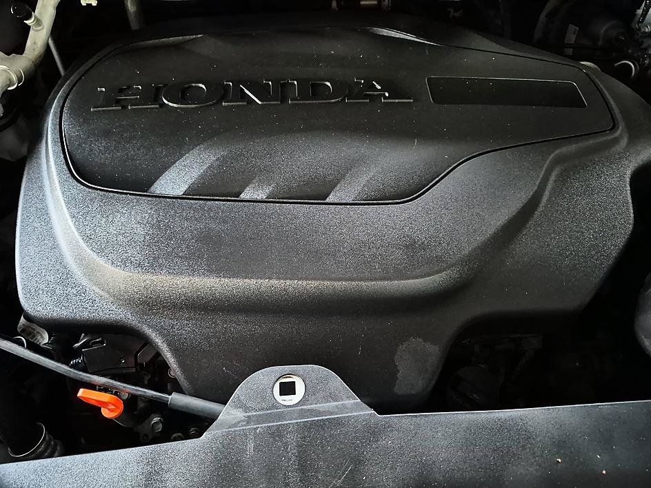 Used 2022 White Honda Touring image 39