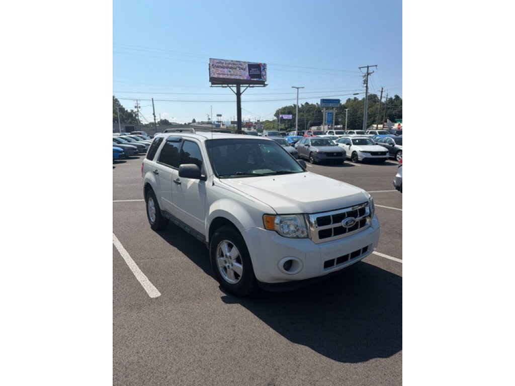 Used 2010 Oxford White (Fleet) Ford XLS image 4
