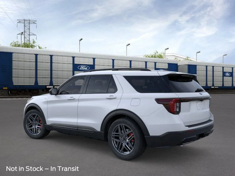 New 2026 Space White Metallic Ford ST-Line image 4