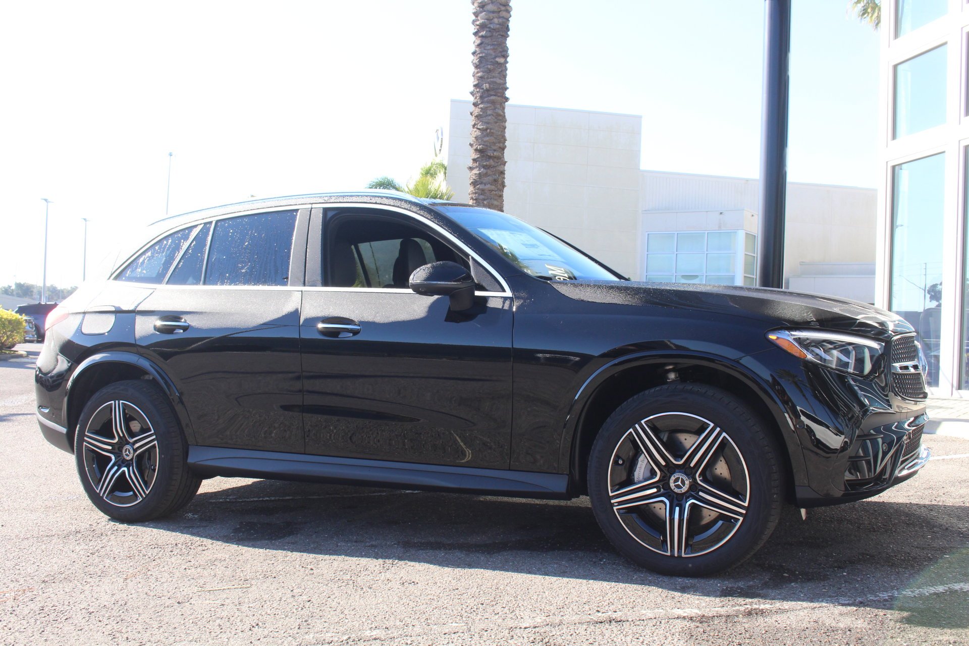 New 2026 Black Mercedes-Benz GLC 300 image 8