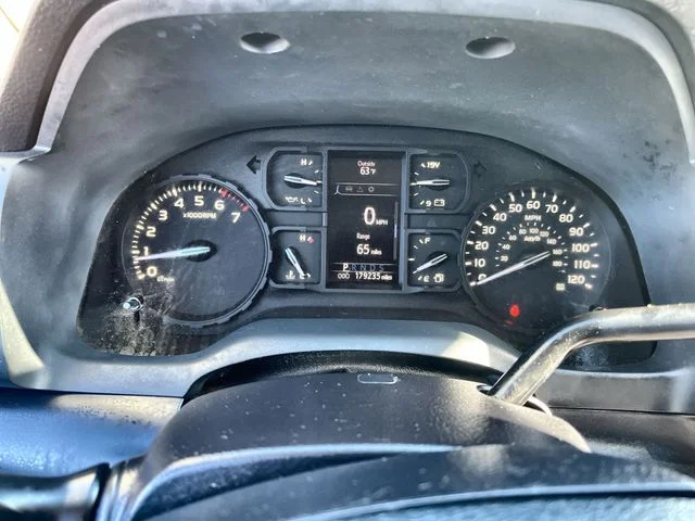 Used 2019 White Toyota SR image 12