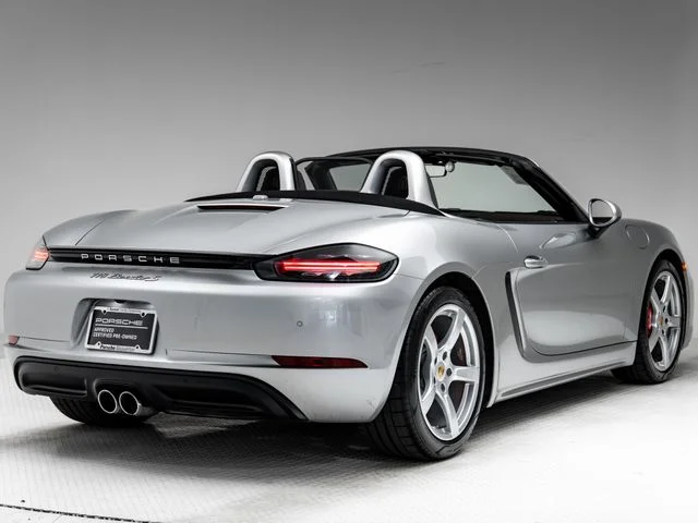 Certified Used 2017  Porsche S image 35