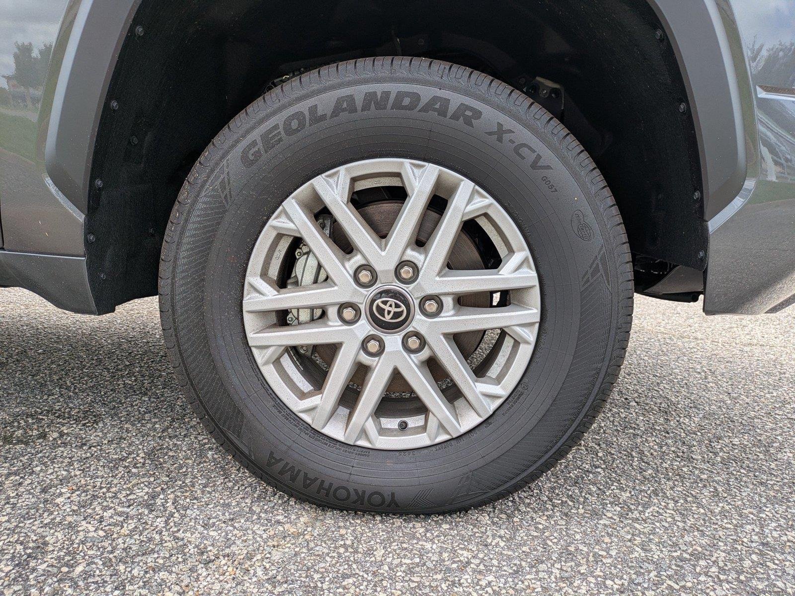 2026 Toyota Tundra SR5 - Photo 11