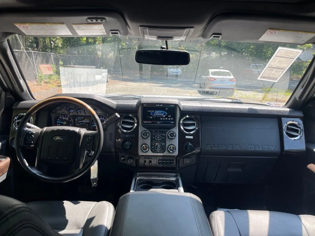 Used 2016 Silver Ford Platinum image 9