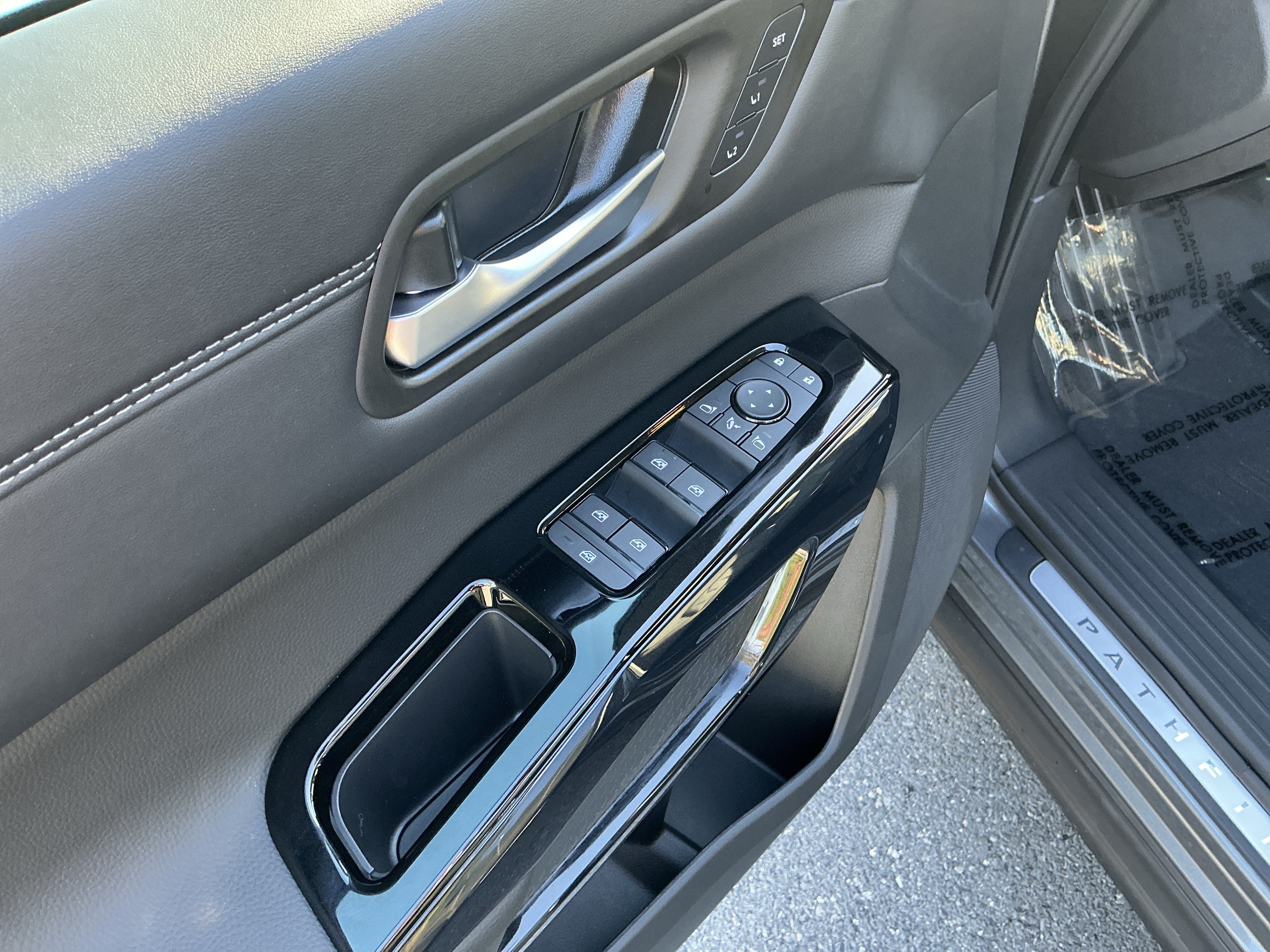 New 2026 Gun Metallic Nissan Platinum image 19