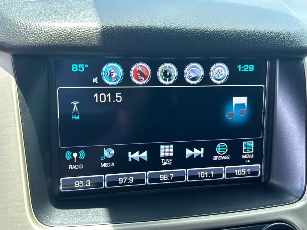 Used 2019 Gray GMC Denali image 31