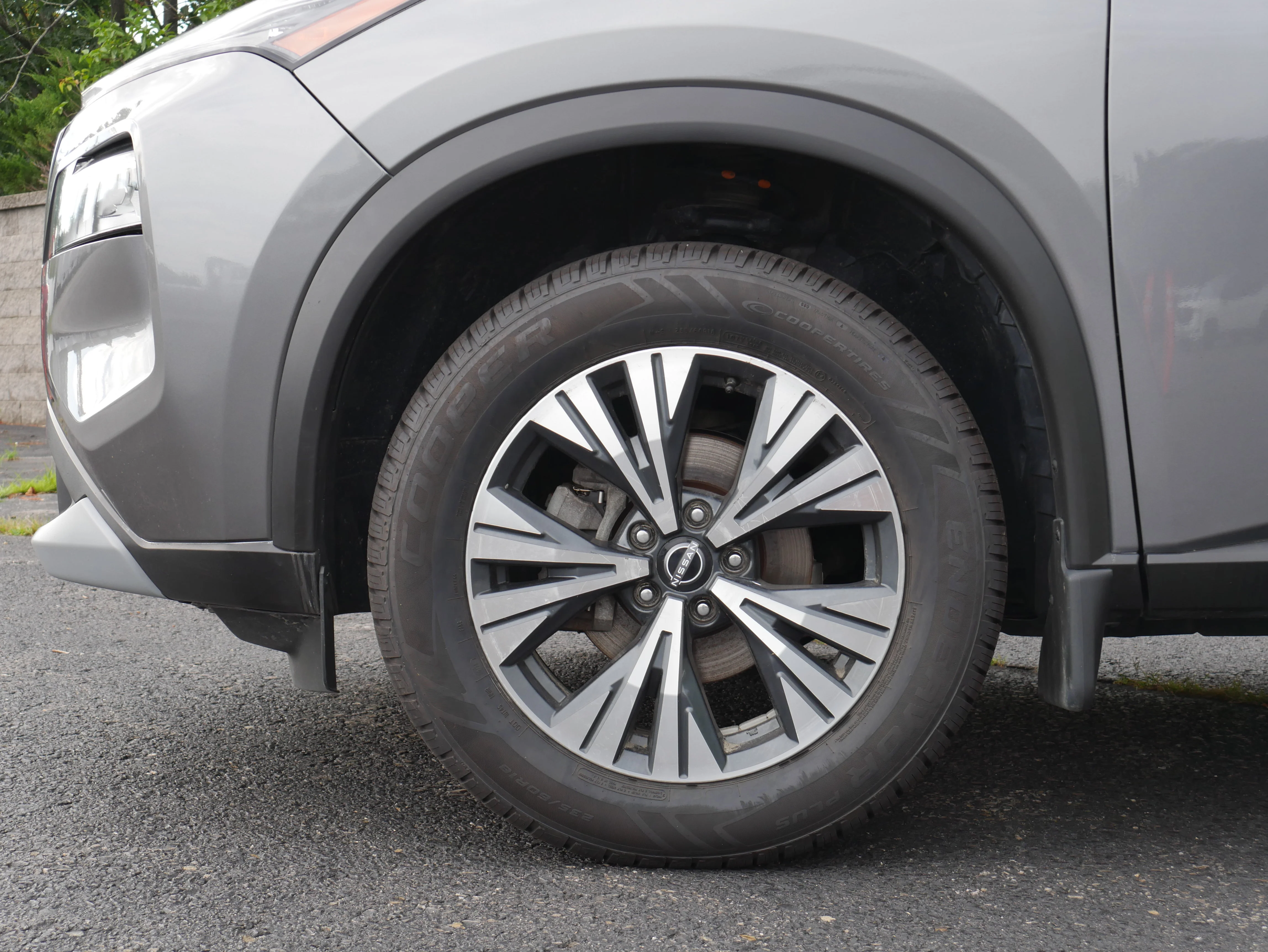 Used 2023 Gun Metallic Nissan SV image 11