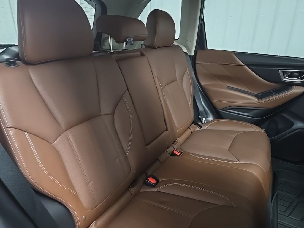 Used 2019 Jasper Green Metallic Subaru Touring image 17