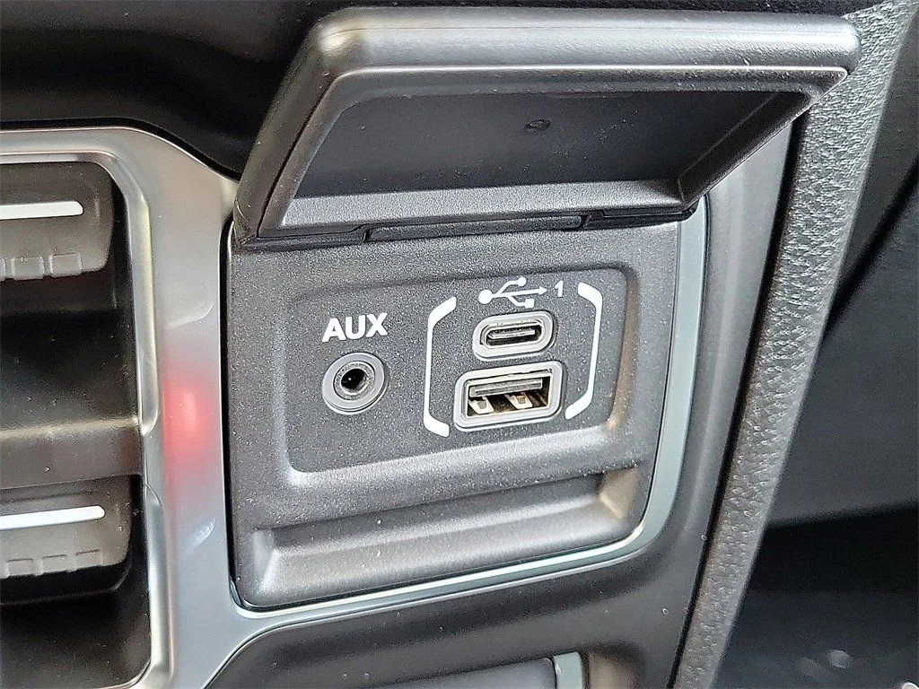 2025 Jeep Gladiator Mojave - Photo 13