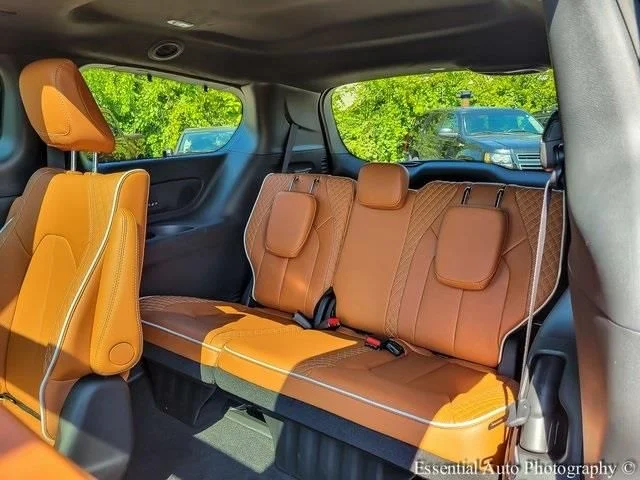 2026 Chrysler Pacifica Pinnacle - Photo 13