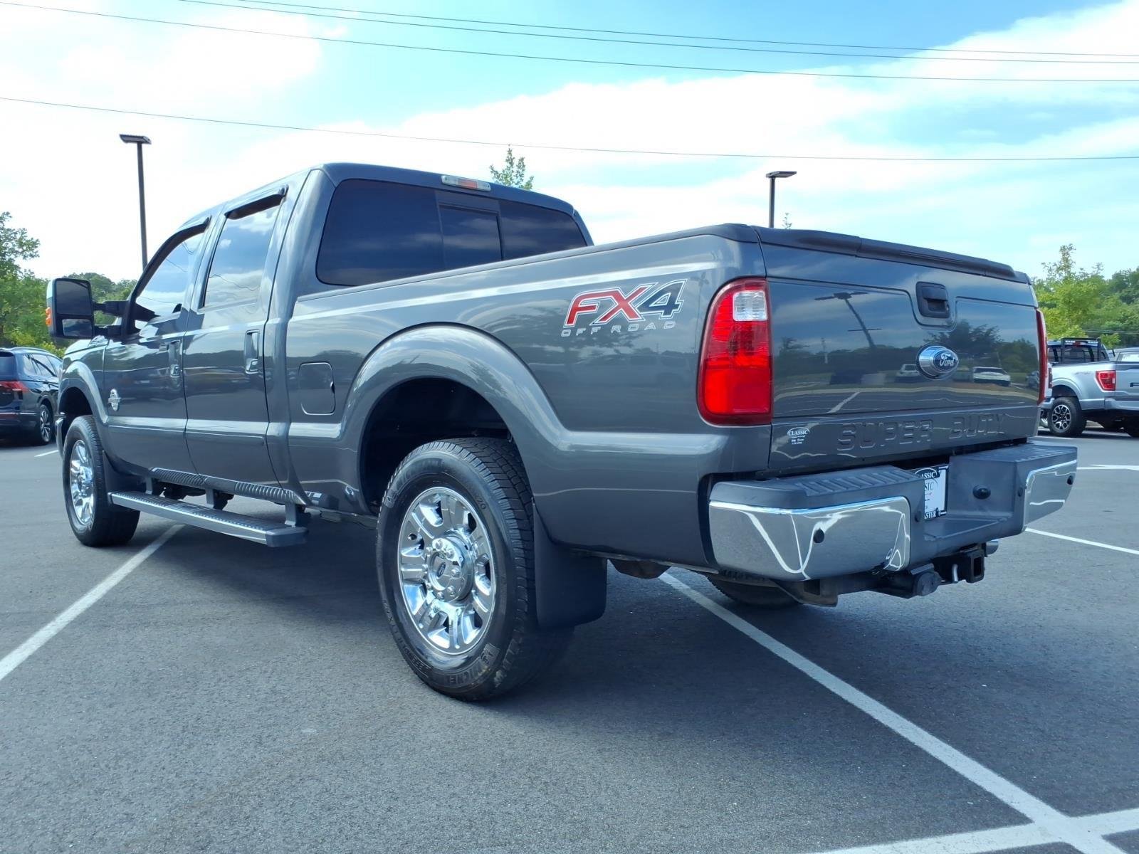 Used 2015  Ford Lariat image 17