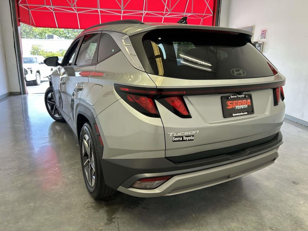 Used 2025 Silver Hyundai SEL image 5