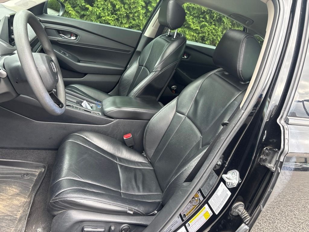 Used 2023 Black Honda EX image 9