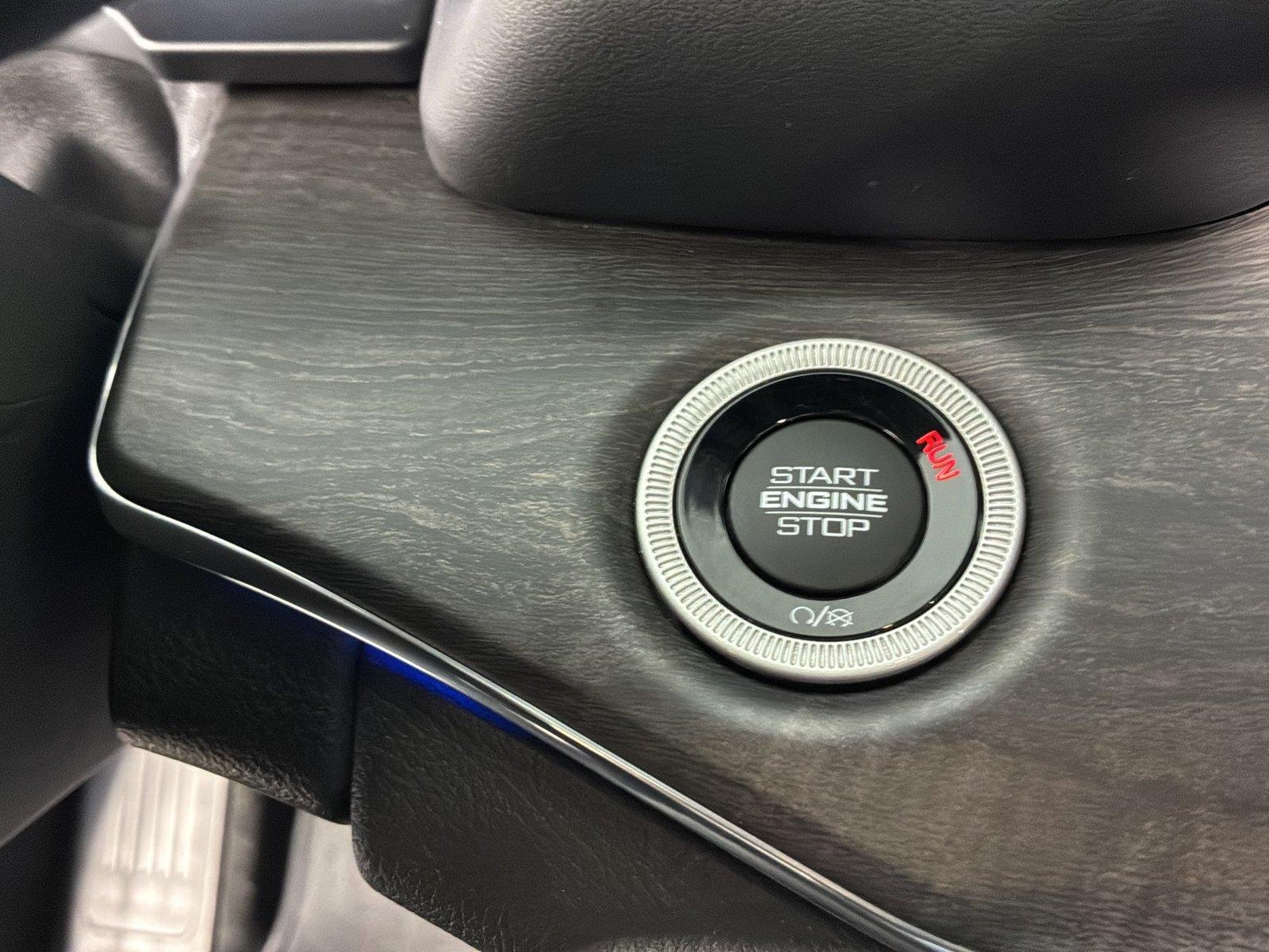 Used 2023 Baltic Gray Metallic Clearcoat Jeep Overland image 21