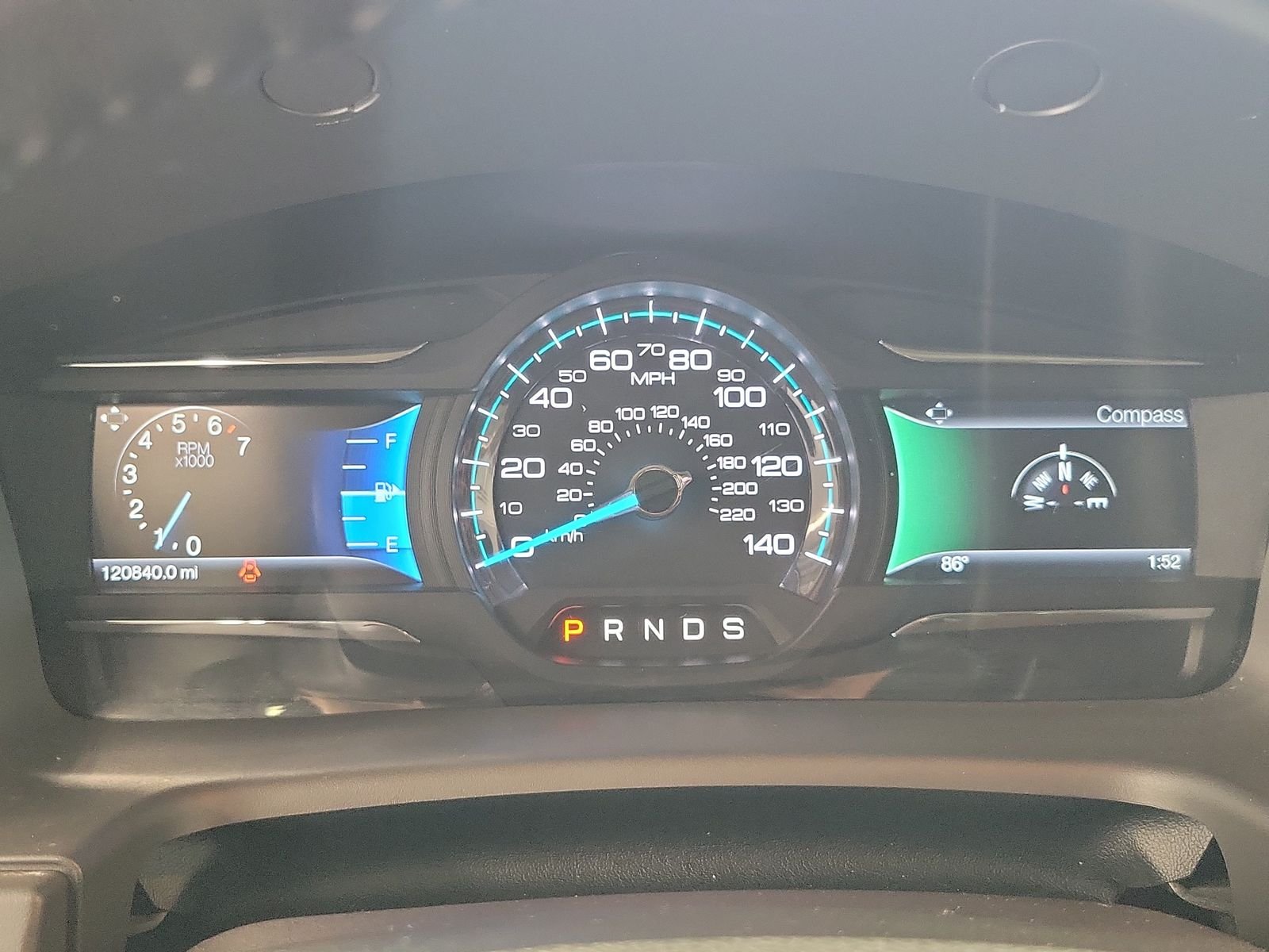 Used 2018 Gray Ford SEL image 13