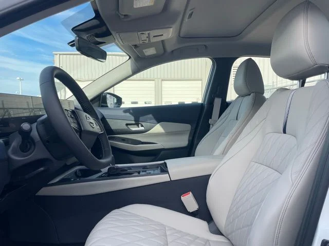 2026 Nissan Sentra SL - Photo 6