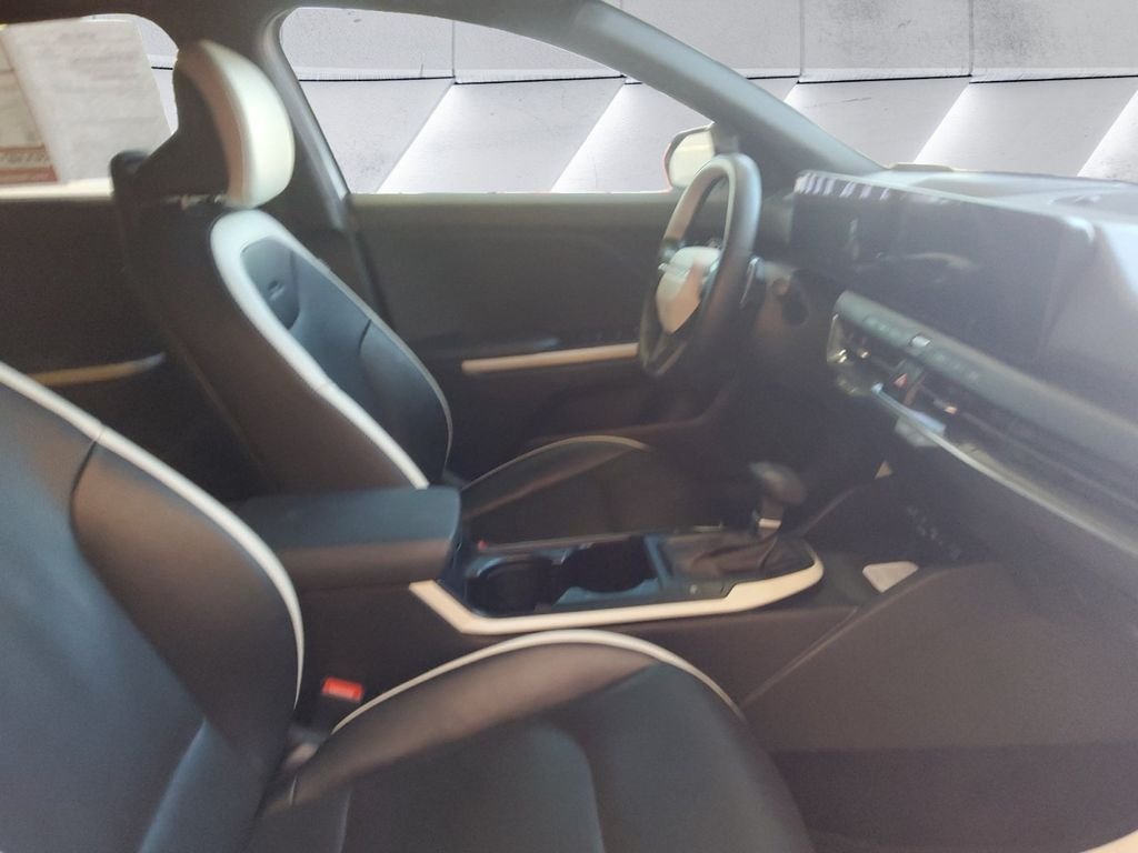Certified Used 2026 White Kia GT-Line image 12